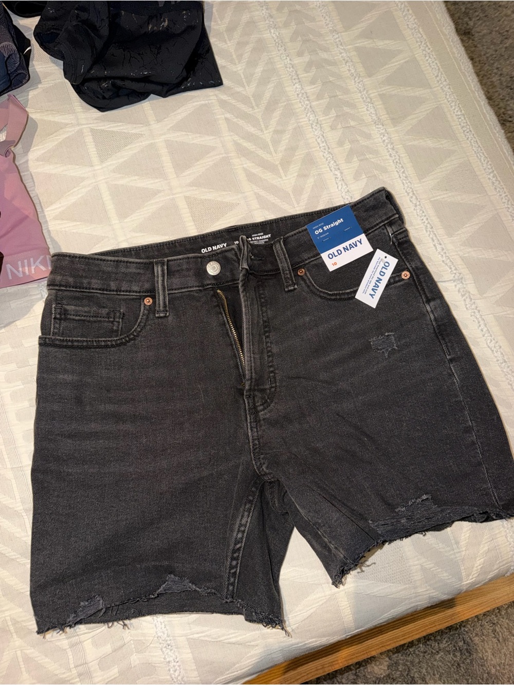Old Navy Women's Black Denim Cut-Off Jeans Shorts, size 10 NWT